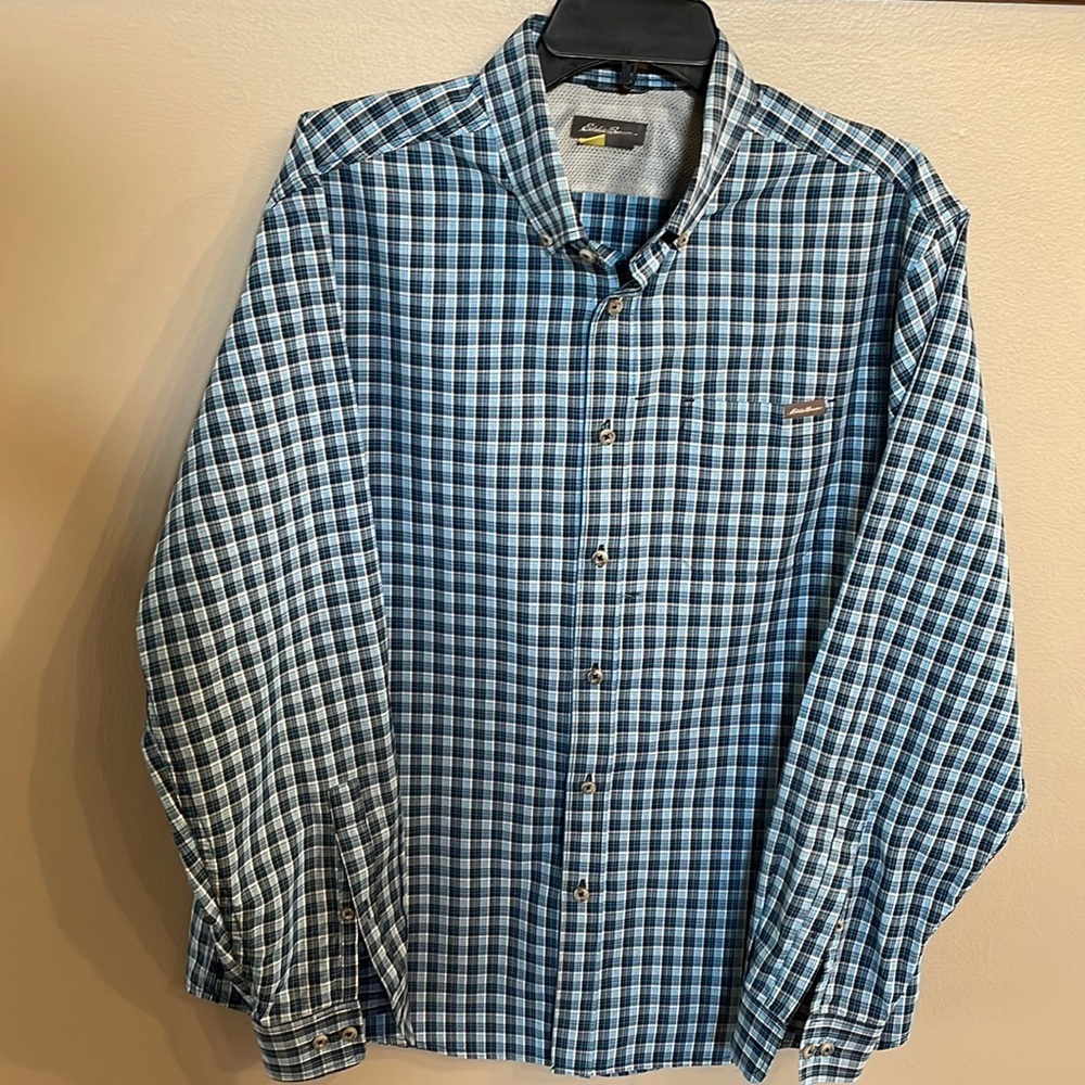 EDDIE BAUER MENS classic blue plaid button down shirt poly cotton blend size L